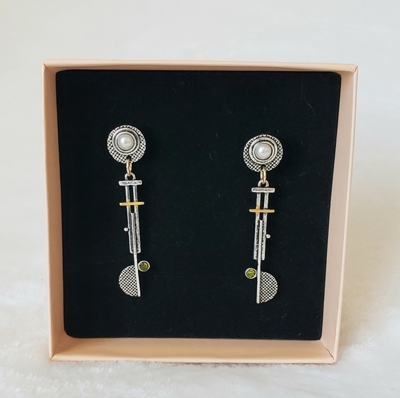 Hand Crafted Jewelry - 1295- Vintage Tribal Handcrafted Antique Silver Plated Earrings NWT